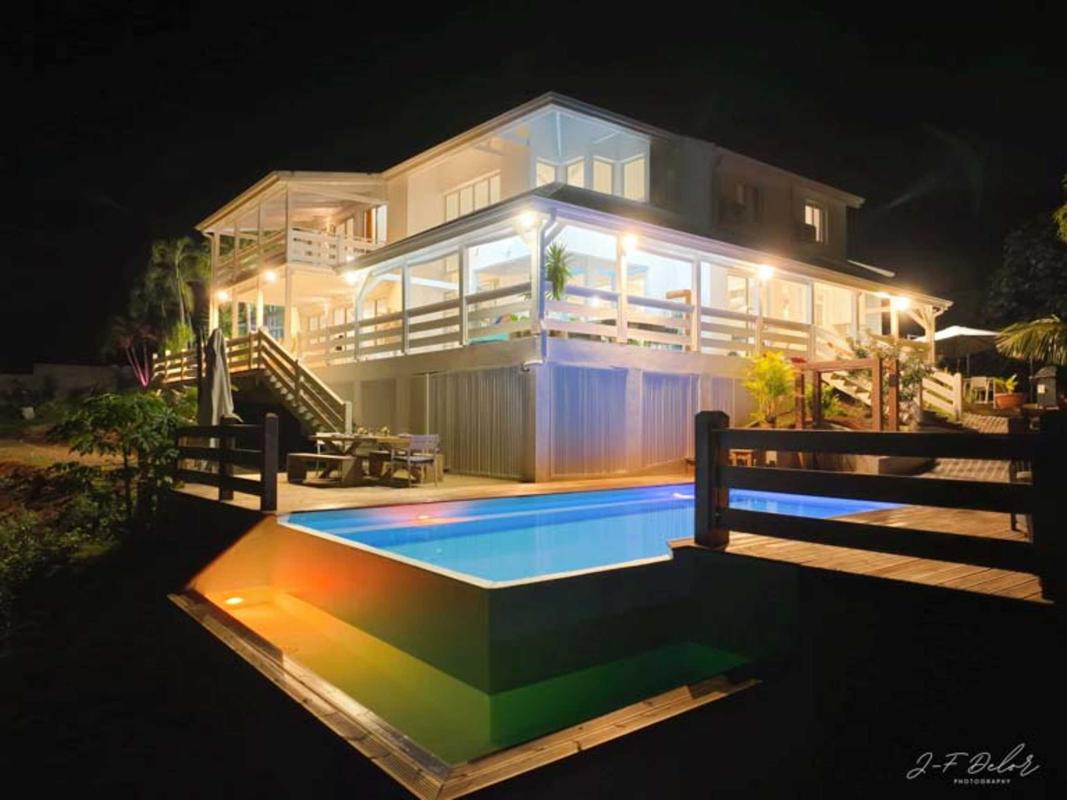 16 Location villa avec piscine le françois martinique_vue de nuit